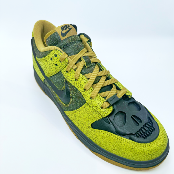 Nike Dunk Low Retro QS